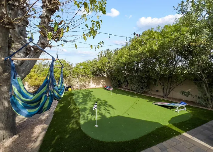 The Sunset House - Pool, Hot Tub & Putting *